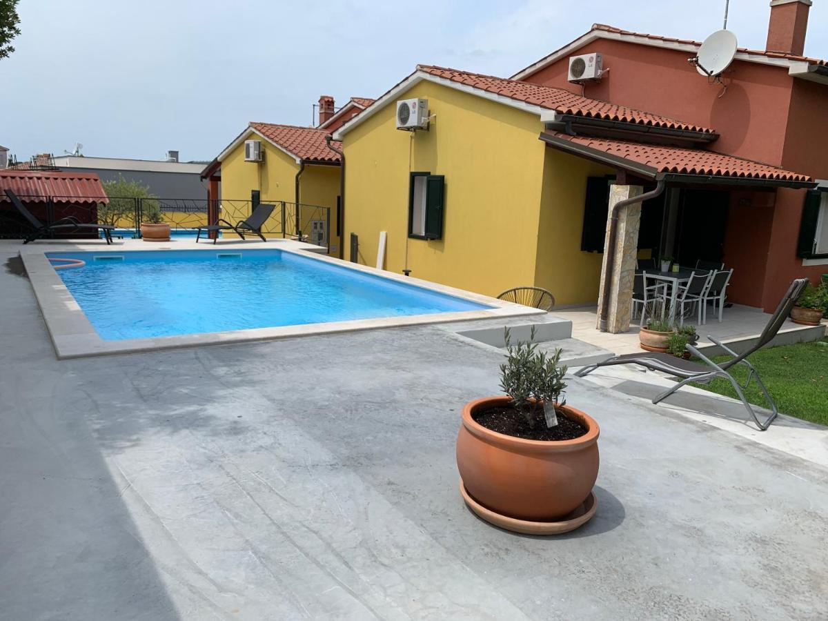 Kamenjak Volme, Cousy House With Pool บานโจเล ภายนอก รูปภาพ
