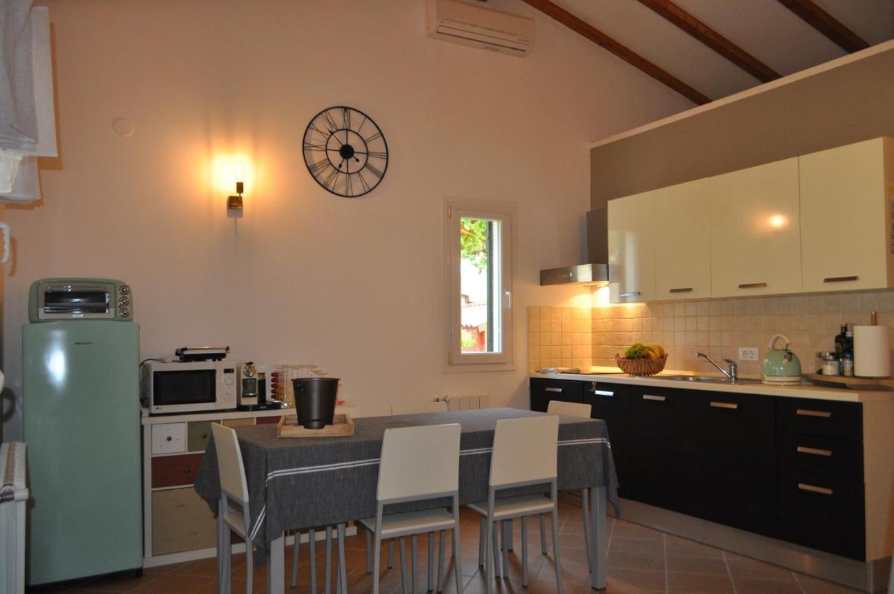 Kamenjak Volme, Cousy House With Pool บานโจเล ภายนอก รูปภาพ